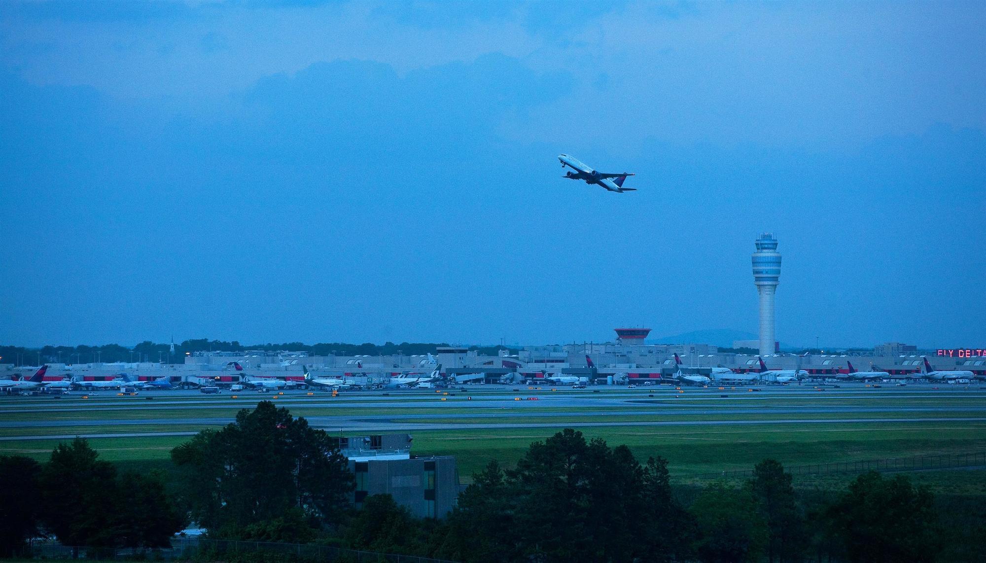 Sheraton Atlanta Airport Hotel College Park Bagian luar foto